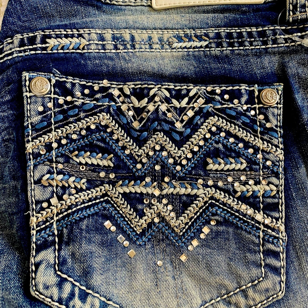 New without tags! Grace in LA Blinged-out, light-wash, boot-cut 34x34 jeans!
